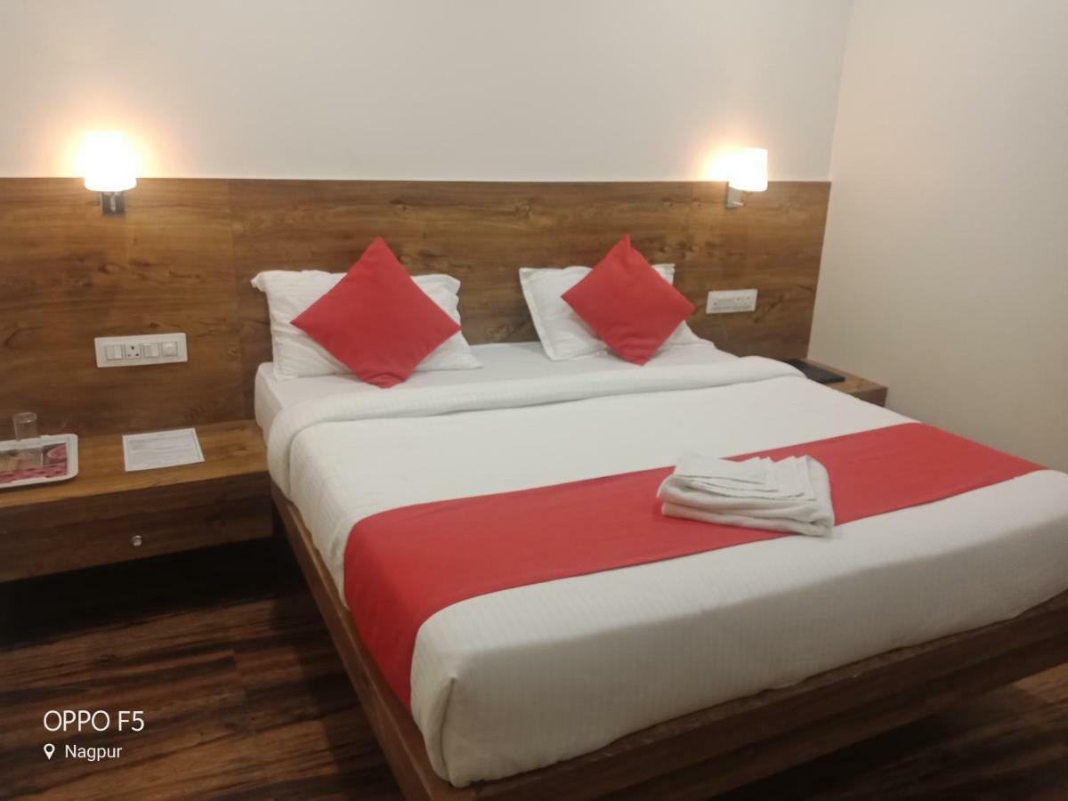 Hotel Star Zest House 那格浦尔 外观 照片